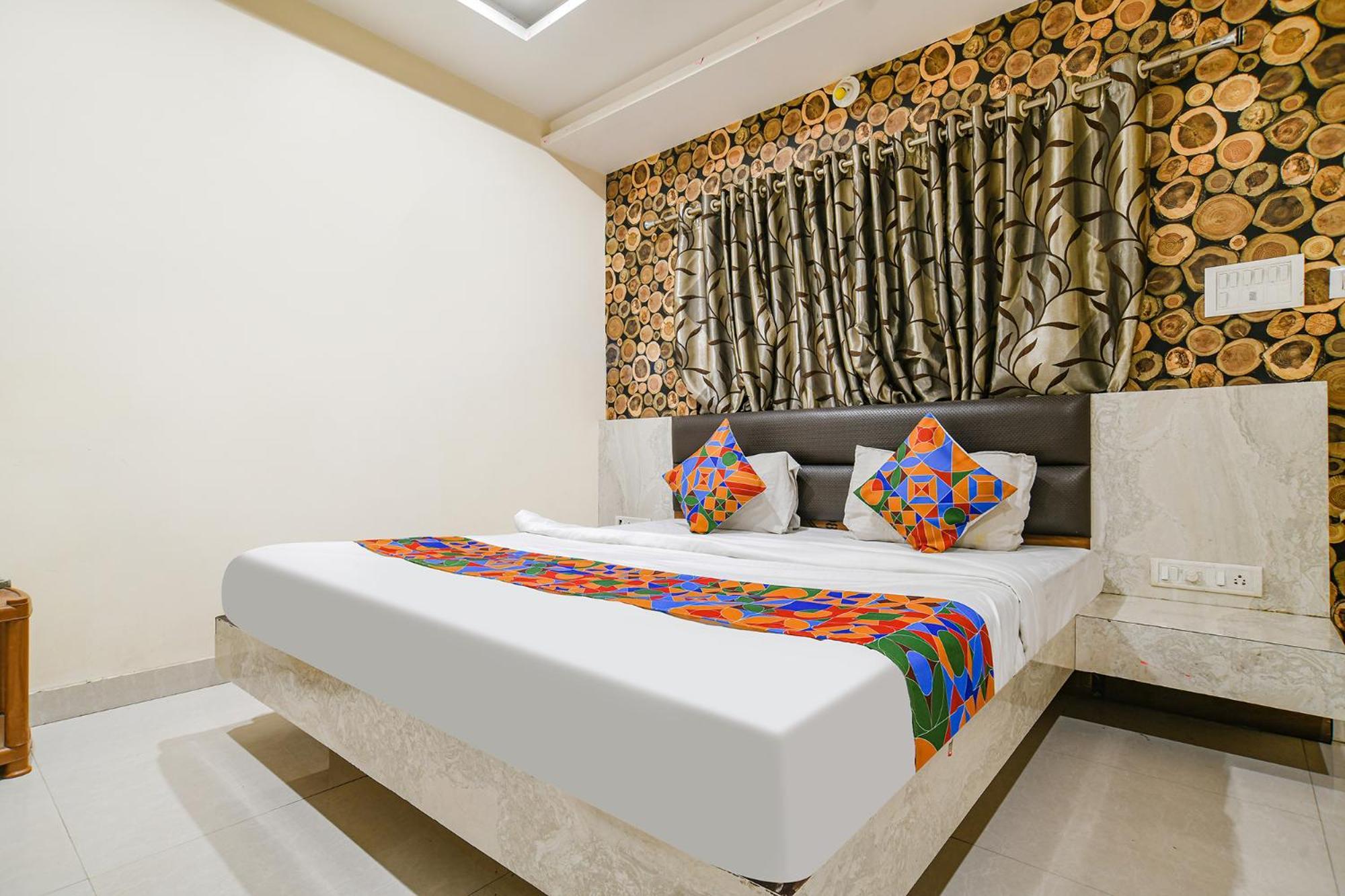Fabhotel Shivam Palace- Near Mahakal Mandir Ujjain Exteriör bild