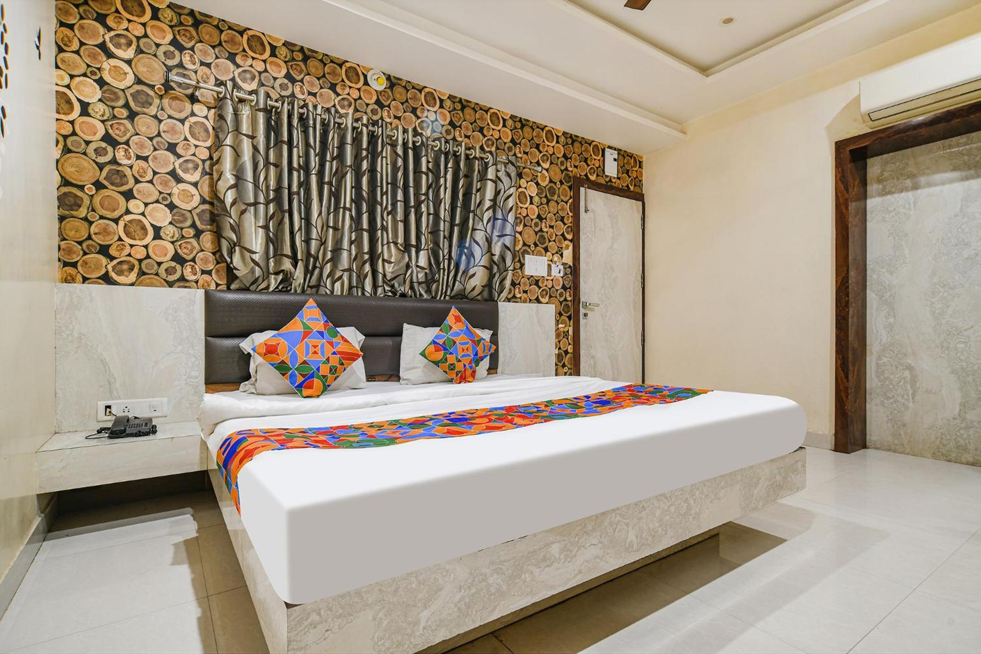 Fabhotel Shivam Palace- Near Mahakal Mandir Ujjain Exteriör bild