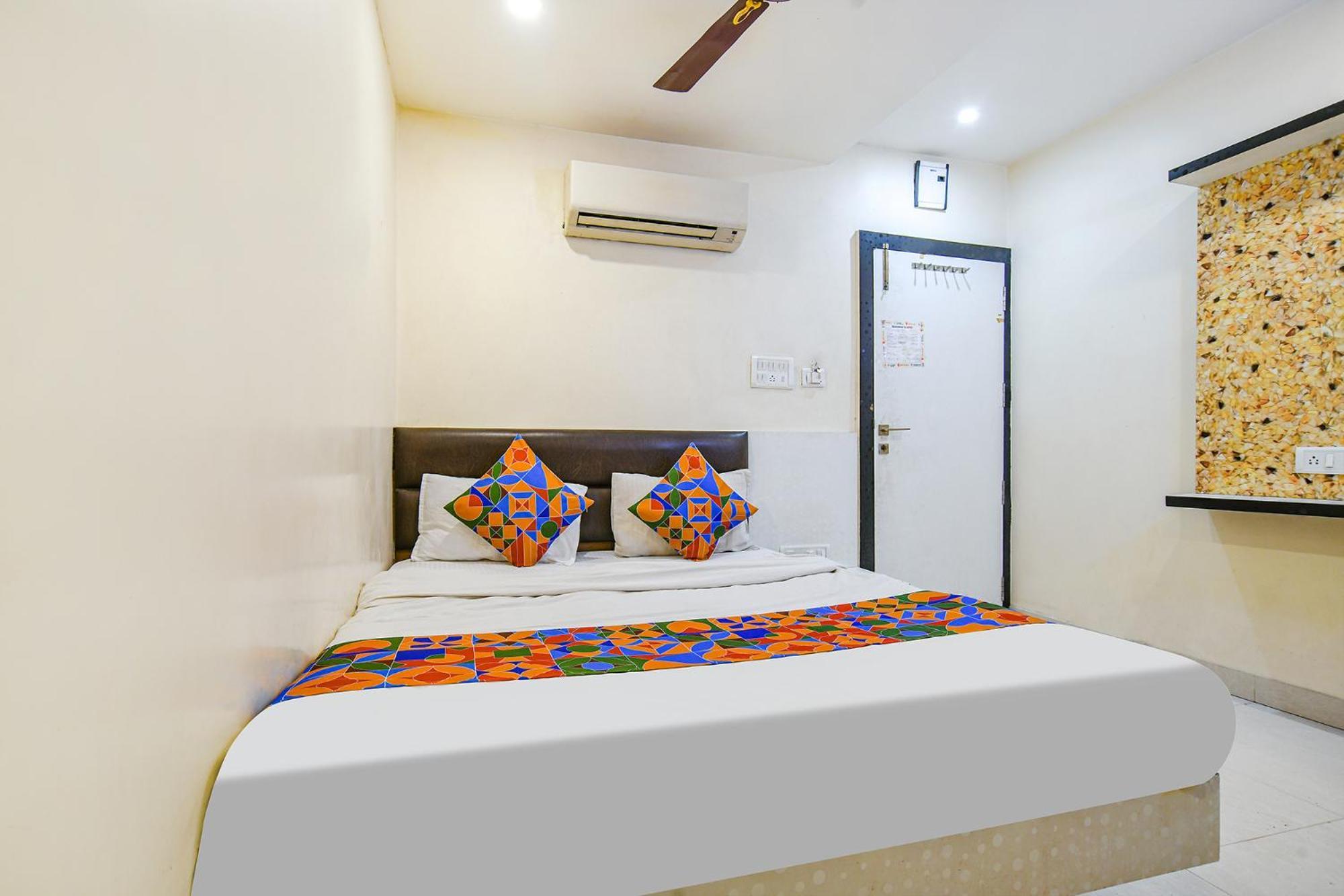 Fabhotel Shivam Palace- Near Mahakal Mandir Ujjain Exteriör bild