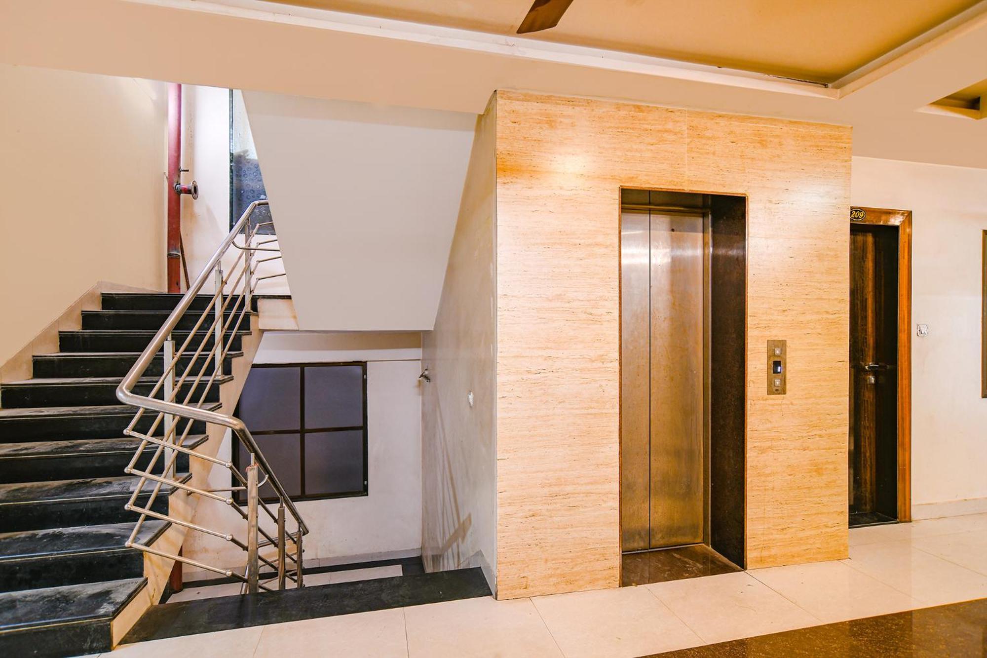 Fabhotel Shivam Palace- Near Mahakal Mandir Ujjain Exteriör bild