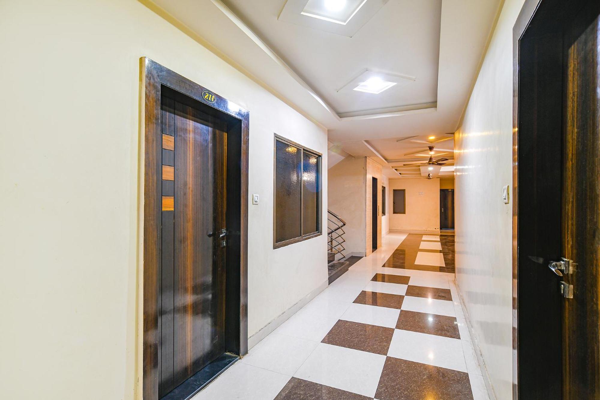 Fabhotel Shivam Palace- Near Mahakal Mandir Ujjain Exteriör bild