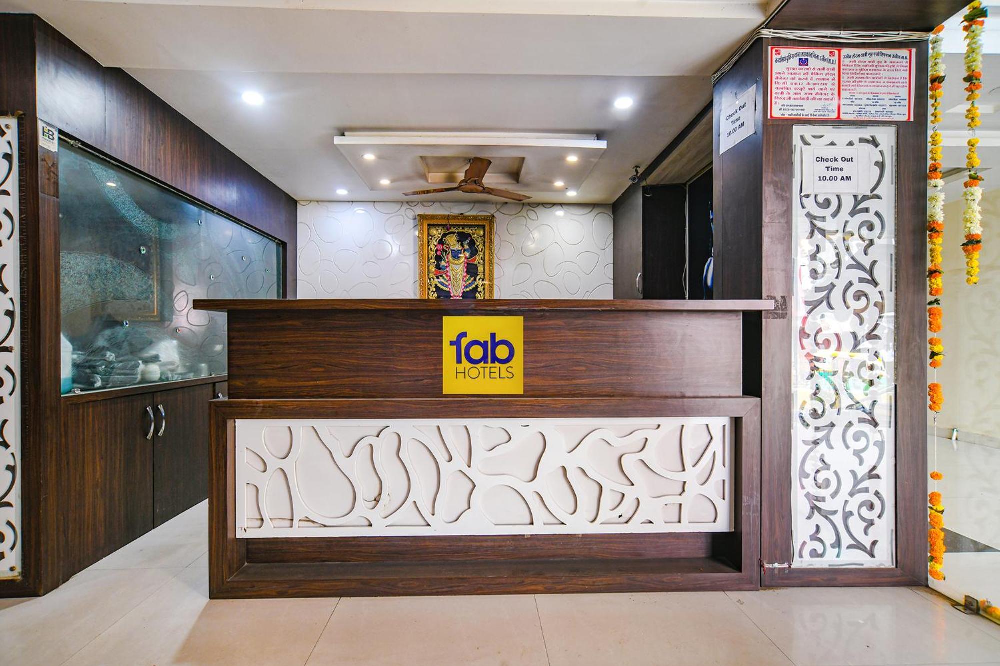 Fabhotel Shivam Palace- Near Mahakal Mandir Ujjain Exteriör bild