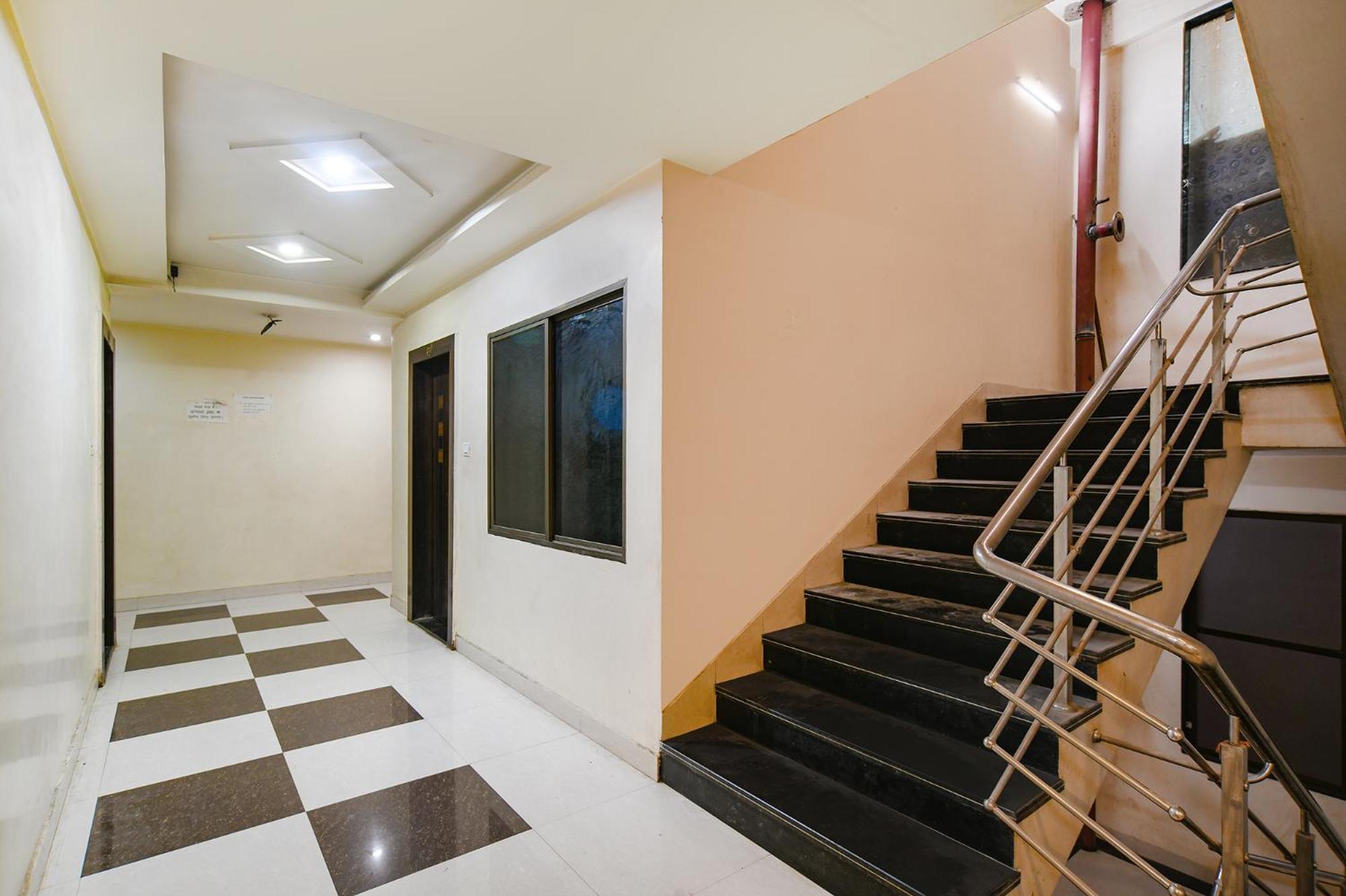 Fabhotel Shivam Palace- Near Mahakal Mandir Ujjain Exteriör bild
