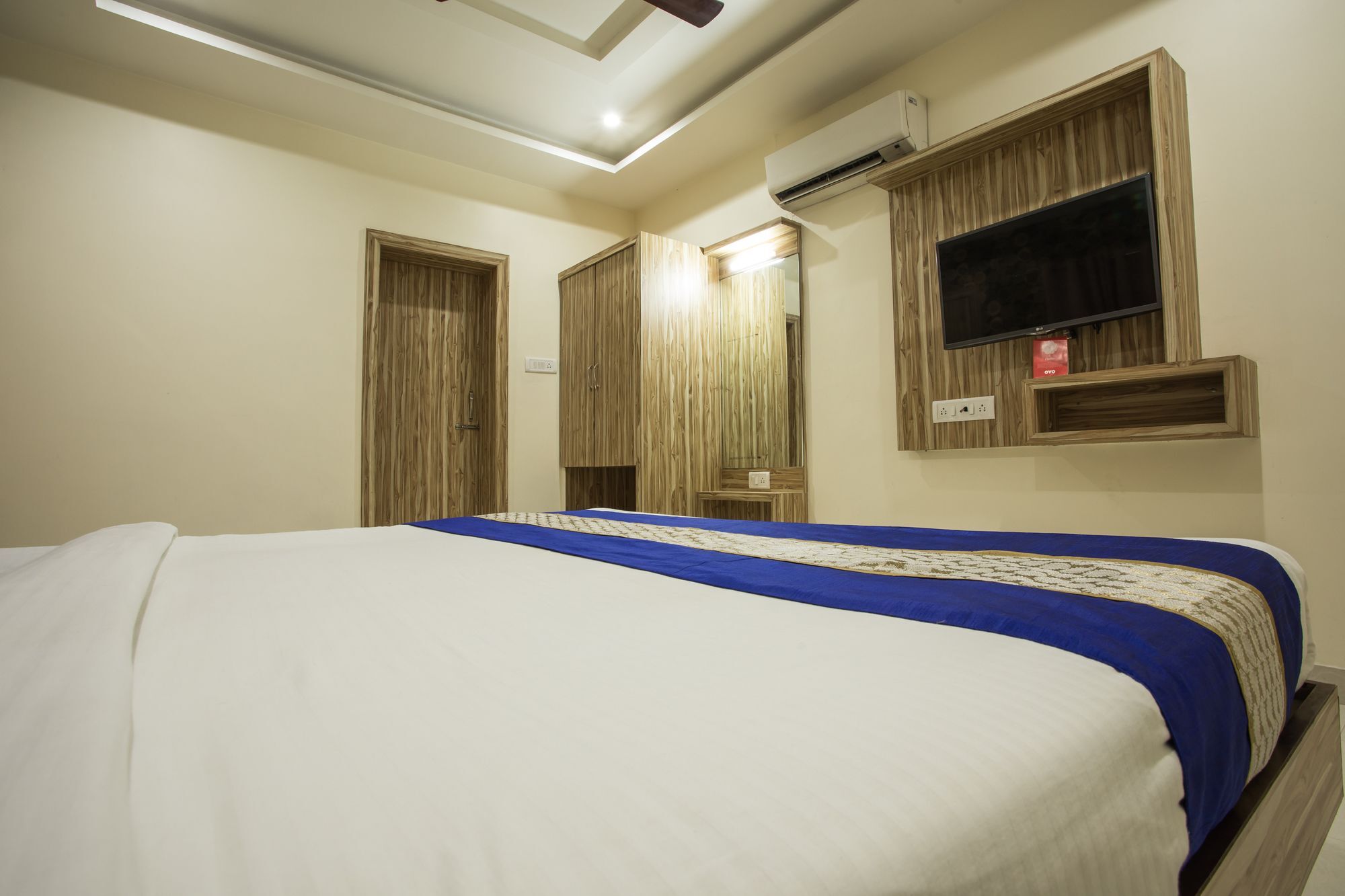 Fabhotel Shivam Palace- Near Mahakal Mandir Ujjain Exteriör bild